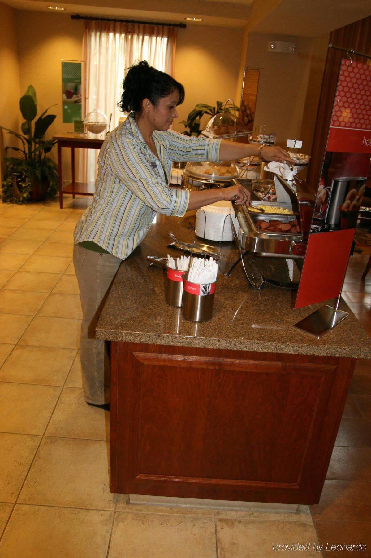Hampton Inn & Suites Highland Сан-Бернардино Ресторан фото